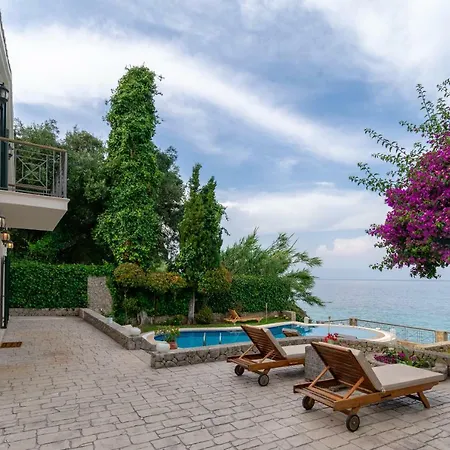 Corfu Beachfront Elektra * Benitses (Corfu)